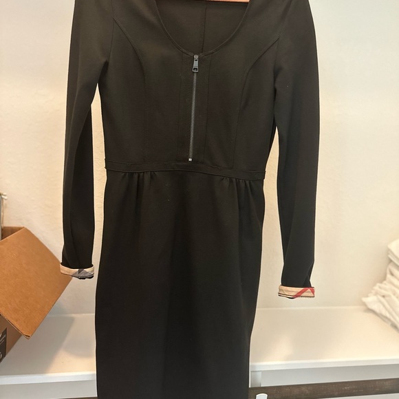 Beautiful Burberry black dress. Lightly worn - Picture 6 of 6